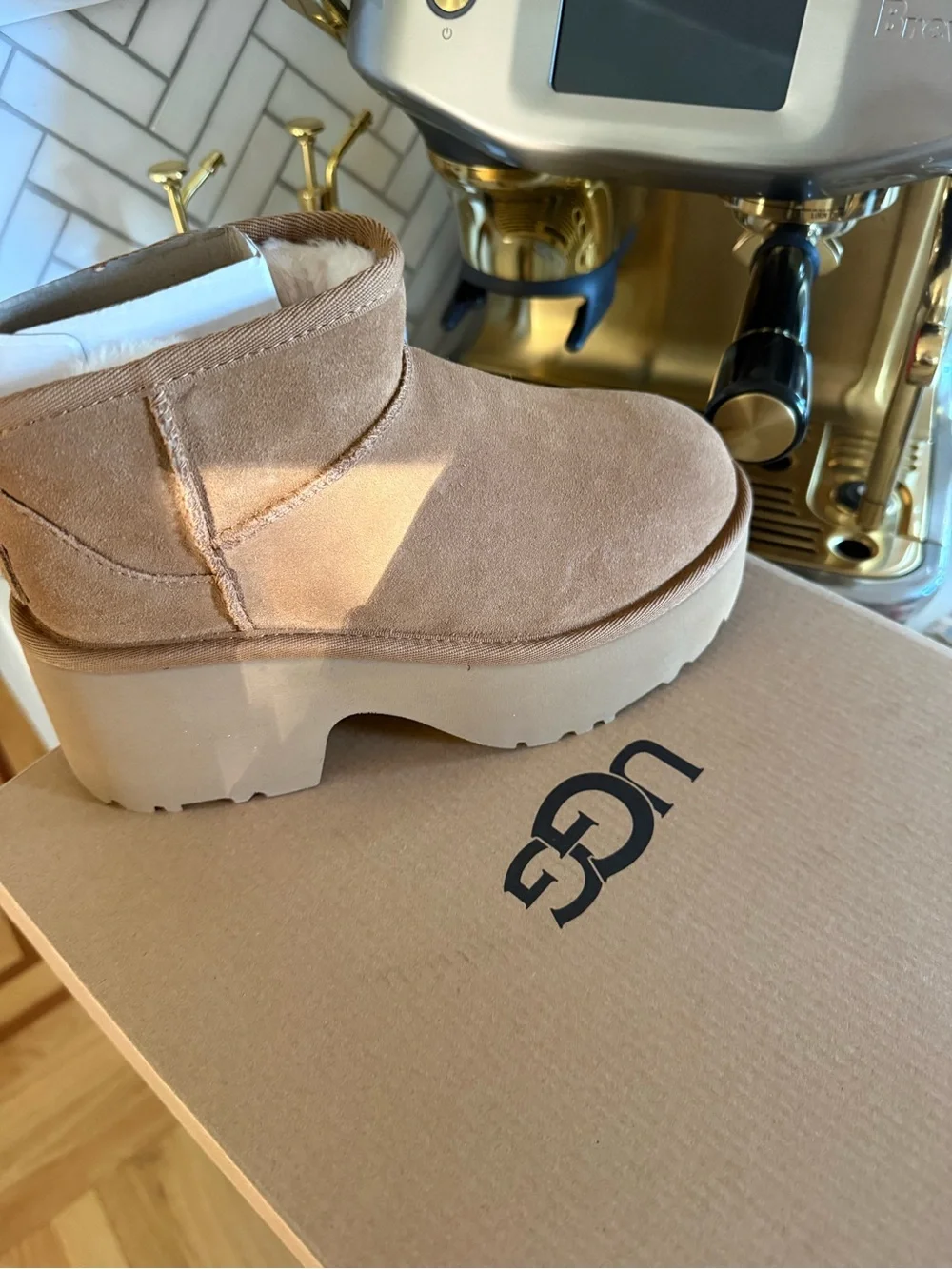 UGG kids mini